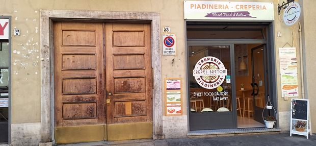 attività piadineria e creperia in vendita - Torino - via A. da Brescia 33